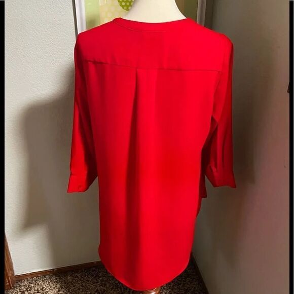 EUC Sugar Lips Red Hi/Low V-neck, 3/4 Sleeve Top #196 - Picture 3 of 3